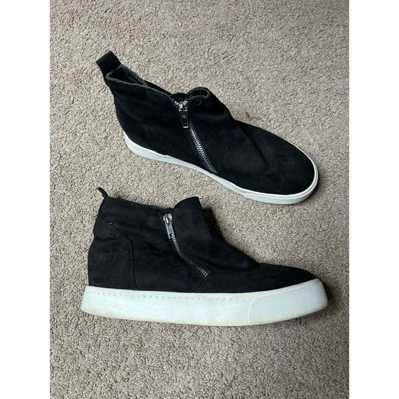 Women’s 8.5 Soda Black Suede Tennis Shoe Hidden Wedges - Picture 1 of 8